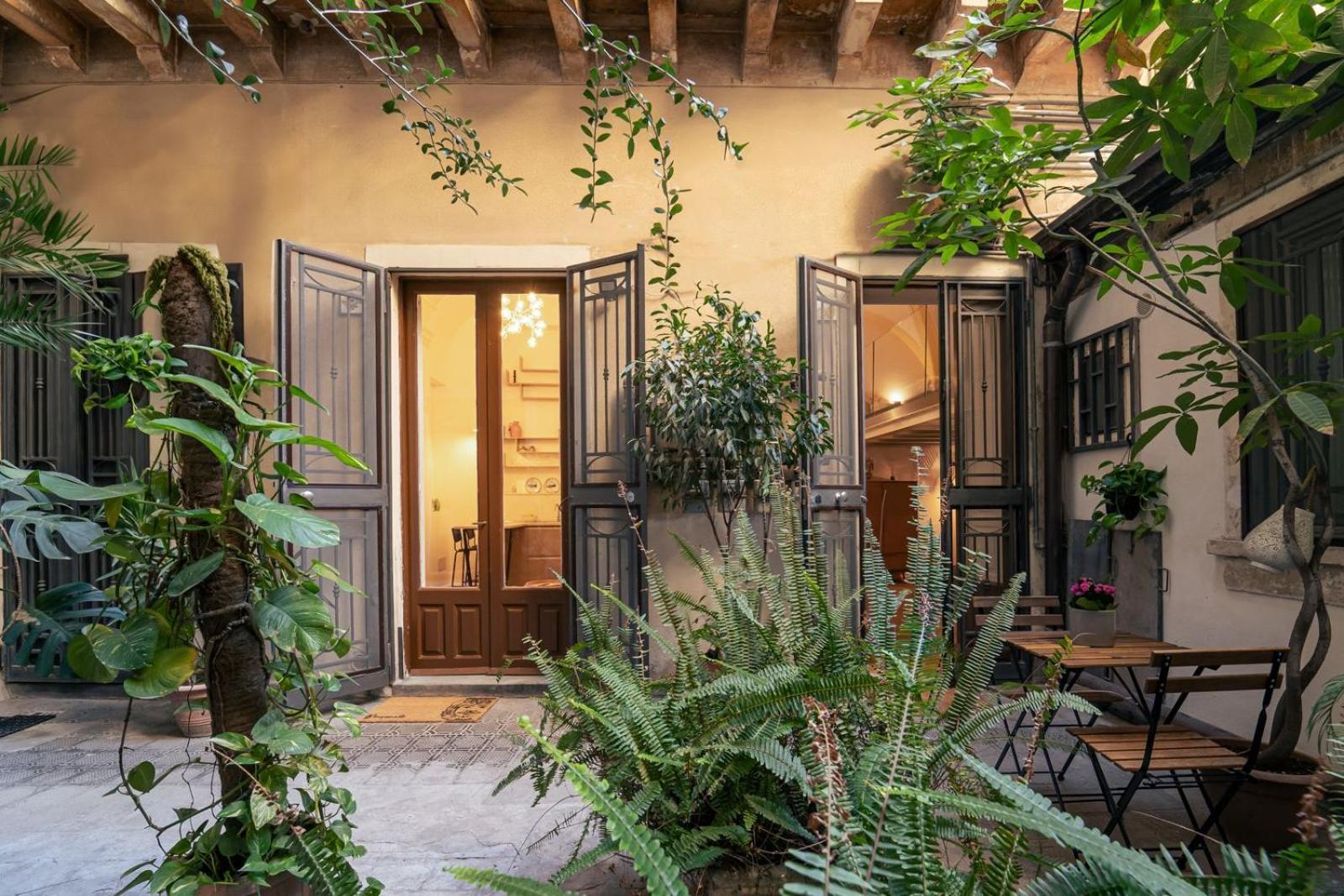 Elegant Design Apartment In Historical City Center Aeroporto di Catania Fontana Rossa Esterno foto